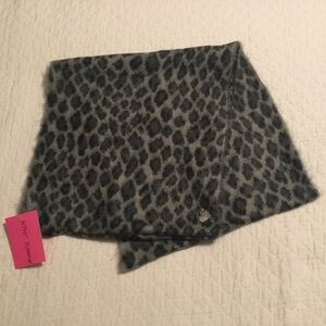 NWT BETSEY JOHNSON gray leopard Infinity scarf